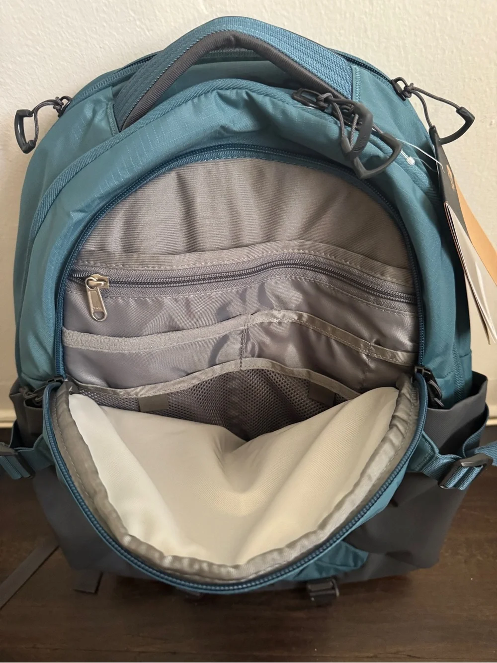 The North Face Recon Backpack Space/Anthracite Grey NWT